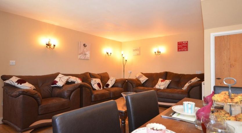 Photo of 3 Bed in South Molton