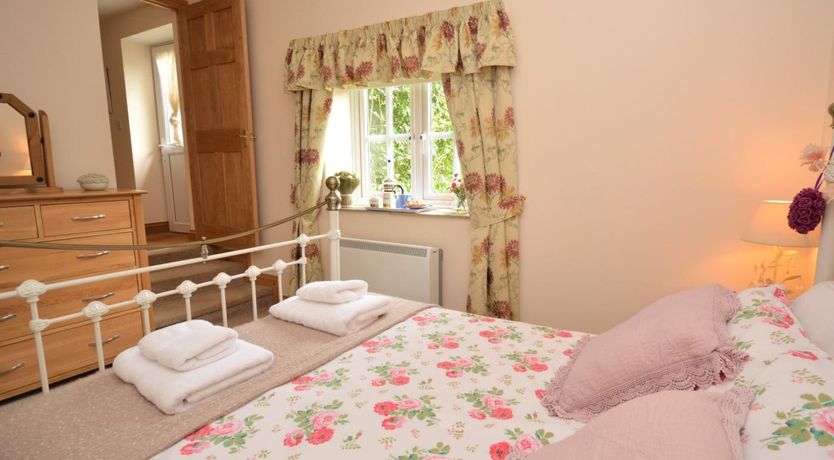 Photo of 1 Bed in Holsworthy