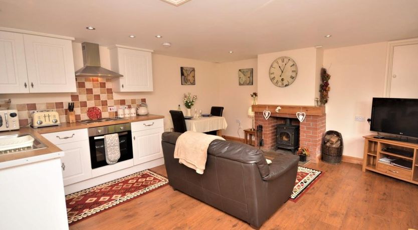 Photo of 1 Bed in Week St Mary