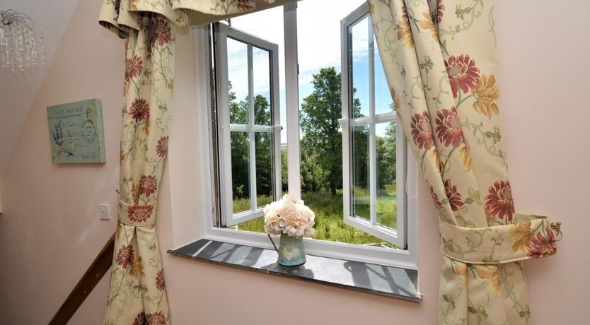 Photo of 1 Bed in Week St Mary