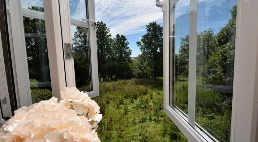 Photo of 1 Bed in Week St Mary