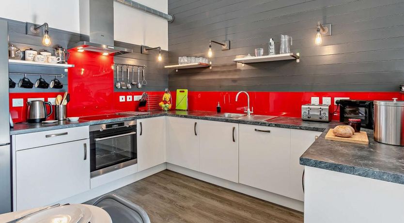 Photo of 3 Bed in Gulval