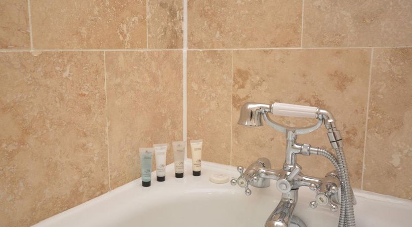 Photo of 1 Bed in Week St Mary