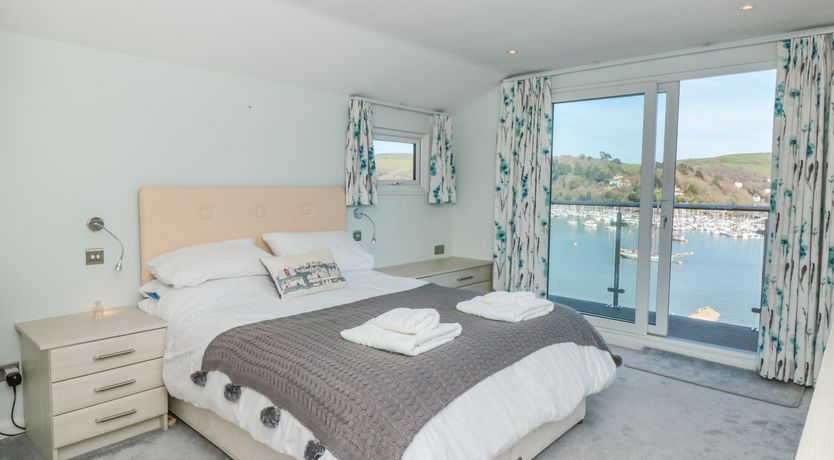 Photo of Estuary View (House & Annexe)