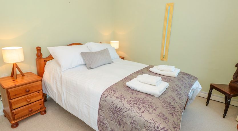 Photo of Estuary View (House & Annexe)