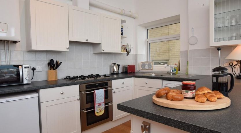 Photo of 2 Bed in Ventnor