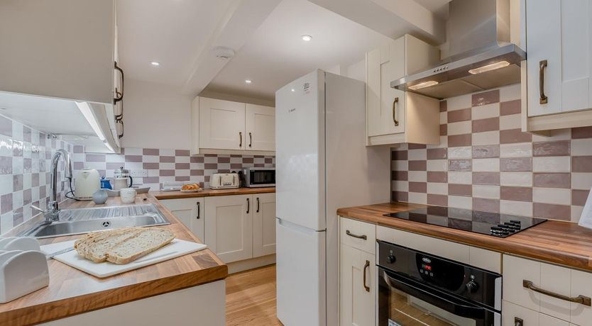 Photo of 4 Bed in Eastbourne