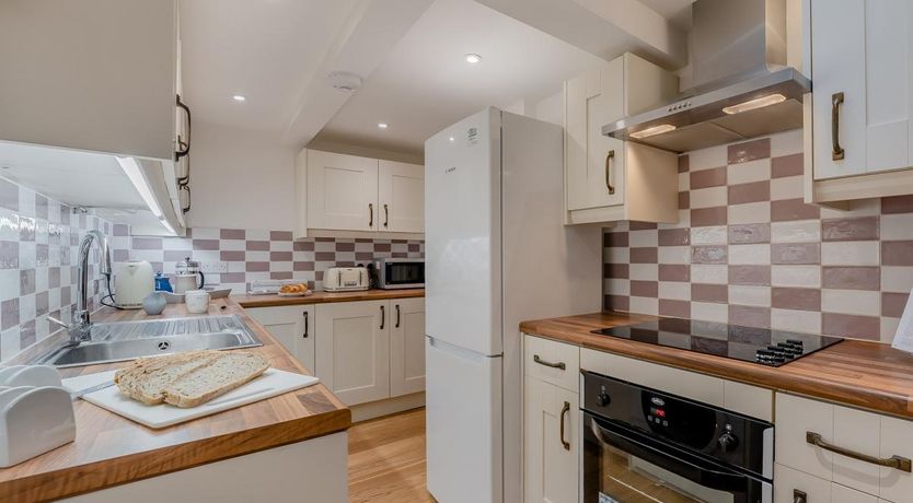 Photo of 4 Bed in Eastbourne