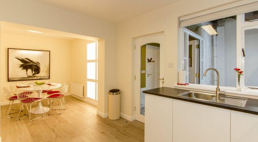 Photo of The Blue House