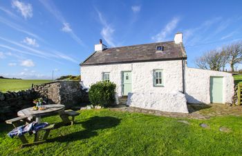 Pant y Crintach Holiday Cottage