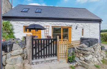 Ysgubor Wen Holiday Cottage