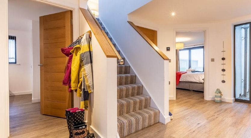 Photo of 4 Bed in Northam