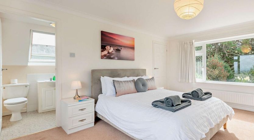 Photo of 4 Bed in Studland