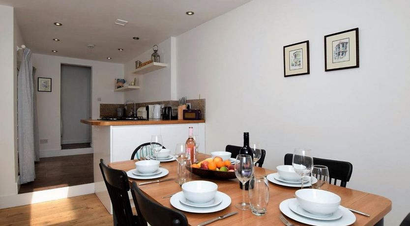 Photo of 3 Bed in Sandgate