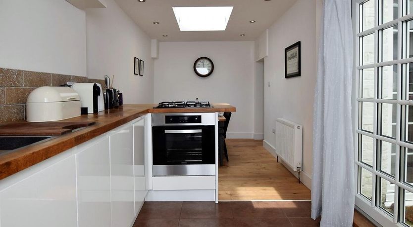 Photo of 3 Bed in Sandgate