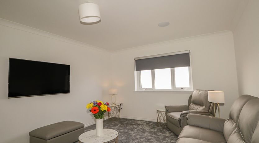 Photo of 15 Waters Edge