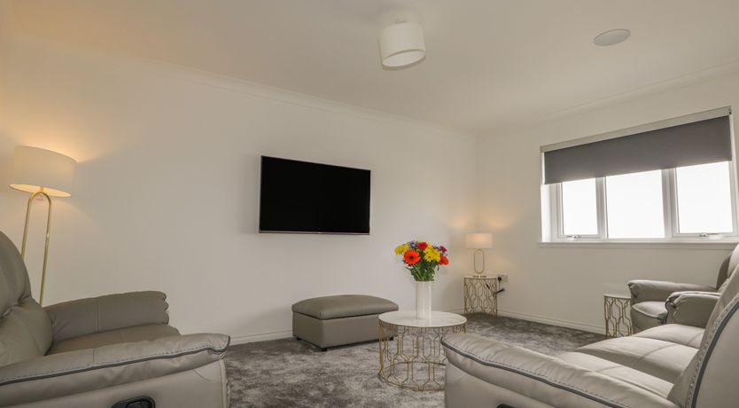 Photo of 15 Waters Edge