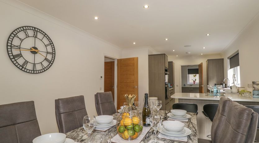 Photo of 15 Waters Edge