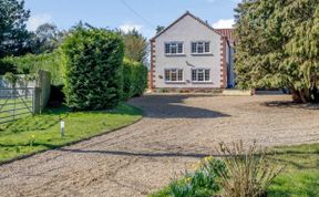 Photo of in Briston (75761)