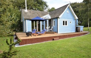 Log Cabin in Glasgow and Clyde Valley Holiday Cottage