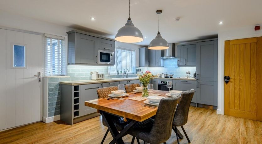 Photo of 2 Bed in Weymouth