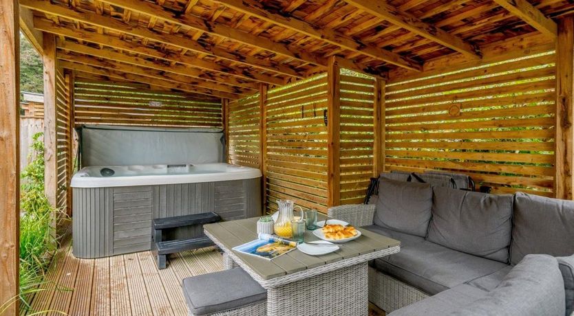 Photo of 2 Bed in Weymouth