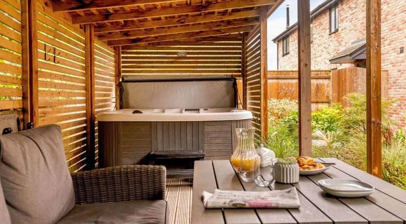 Photo of 2 Bed in Weymouth