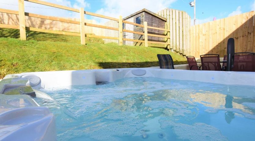 Photo of 5 Bed in Brynteg