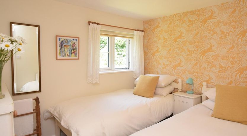 Photo of 4 Bed in Dorchester