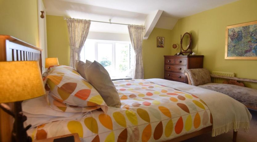 Photo of 4 Bed in Dorchester