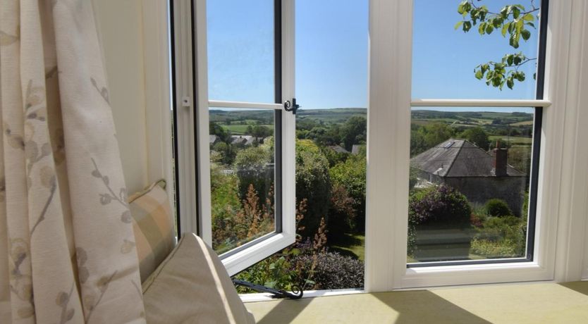 Photo of 4 Bed in Dorchester