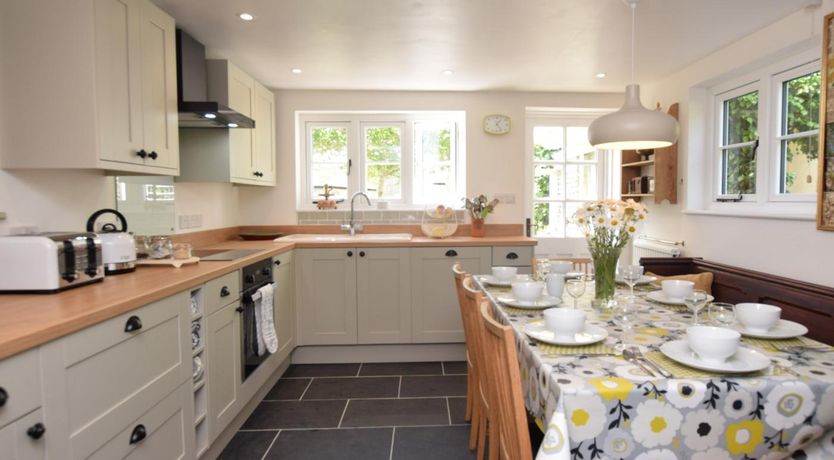 Photo of 4 Bed in Dorchester