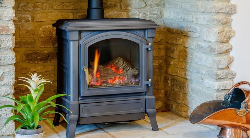 Photo of 5 Bed in Shaw