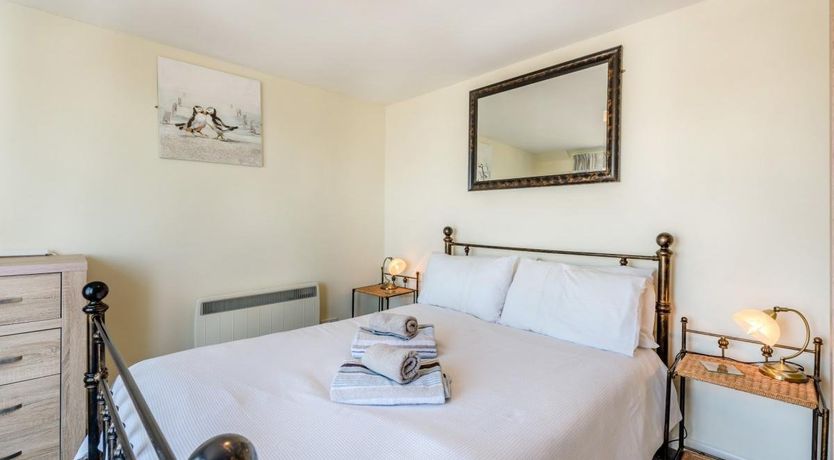 Photo of 2 Bed in Appledore