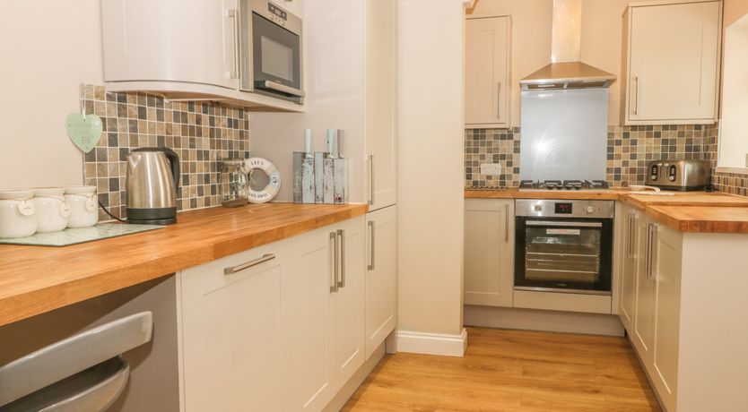 Photo of 2 The Close