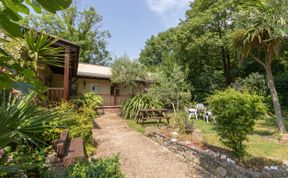 Photo of Riverhouse Lodge