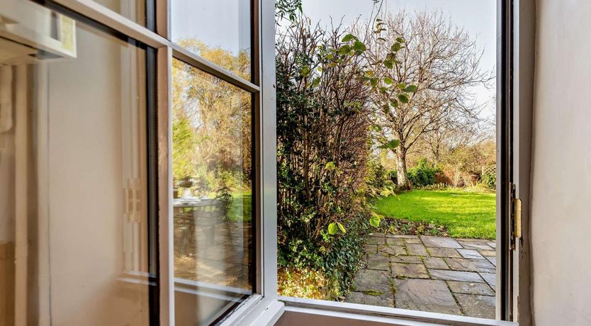 Photo of 3 Bed in Bishops Tawton