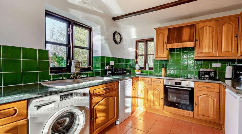 Photo of 3 Bed in Bishops Tawton