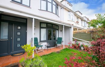 Coastal Walk Holiday Home