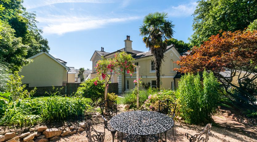 Photo of Clevehurst Cottage