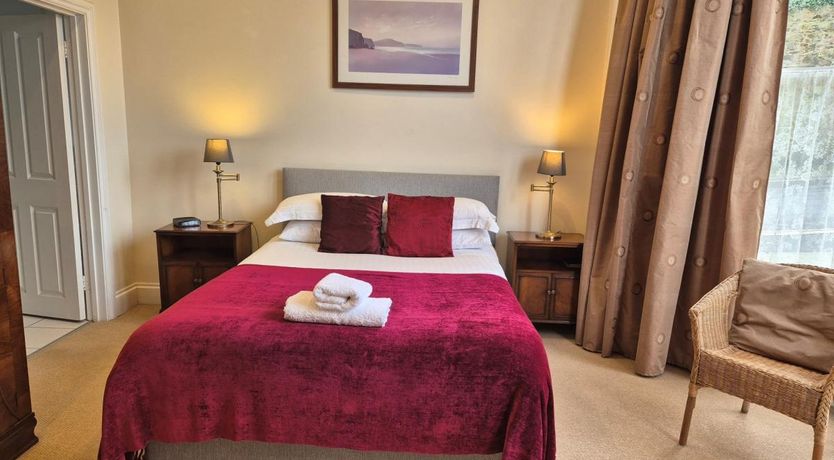 Photo of 2 Bed in Ilfracombe