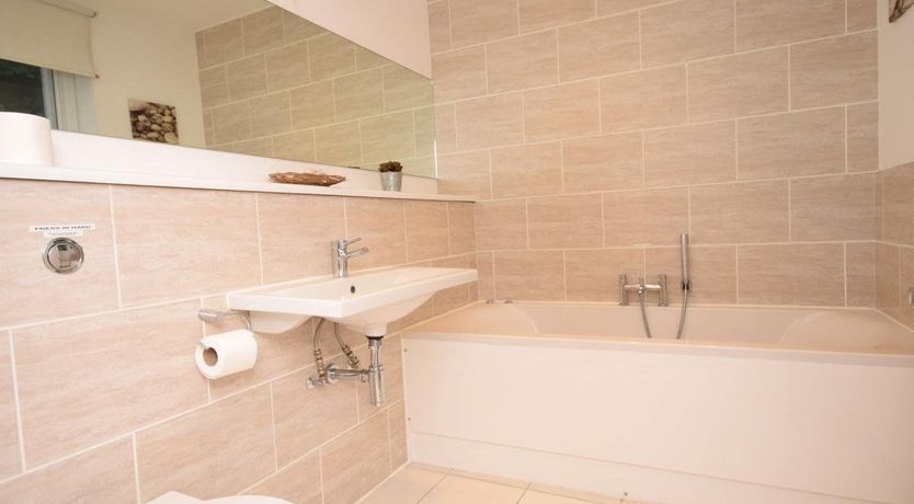 Photo of 2 Bed in Ilfracombe