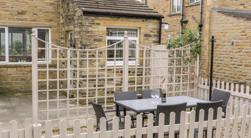 Photo of 2 Ings Avenue