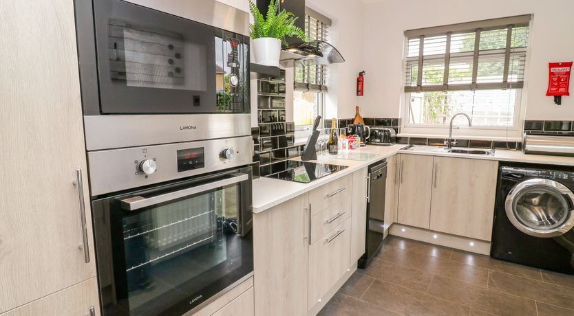 Photo of 2 Ings Avenue