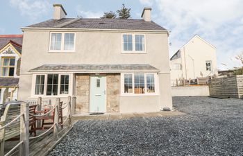 Castell Holiday Cottage