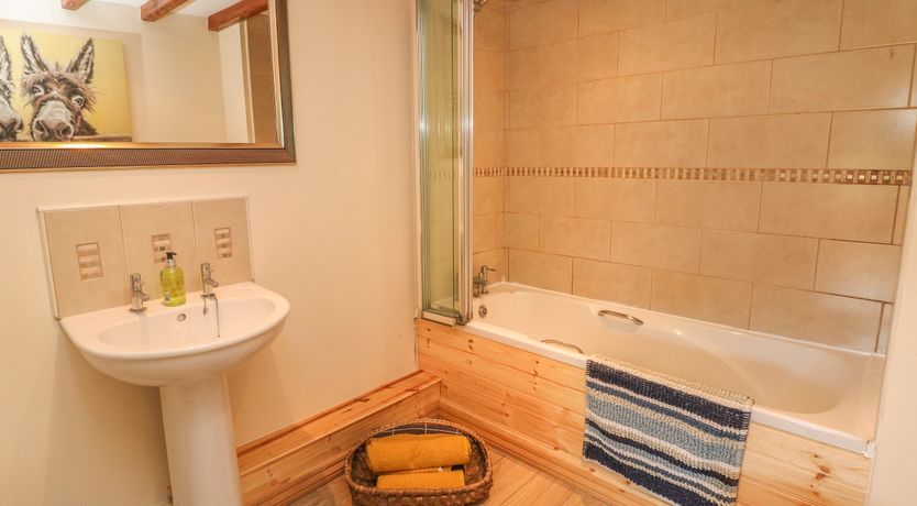 Photo of Old Hall Barn 3