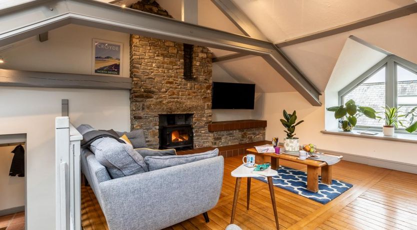 Photo of 4 Bed in Monkleigh