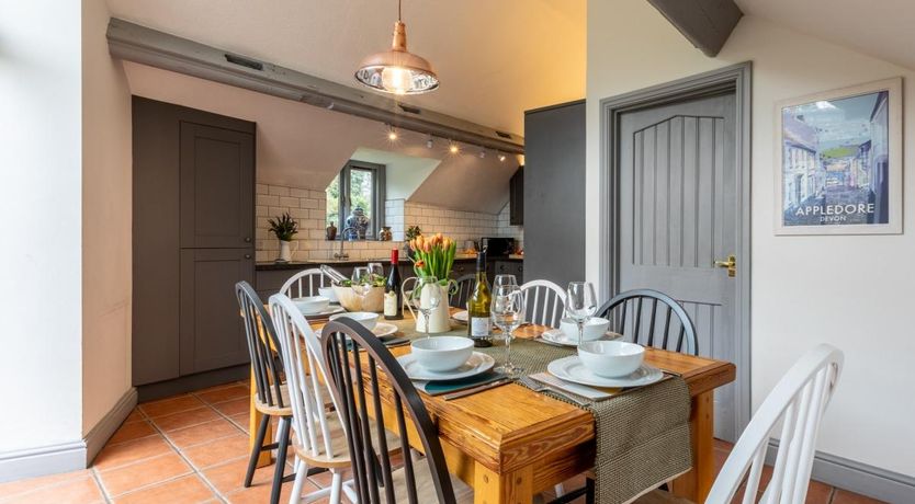 Photo of 4 Bed in Monkleigh