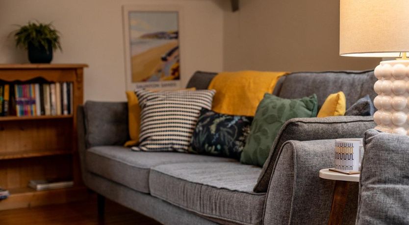 Photo of 4 Bed in Monkleigh