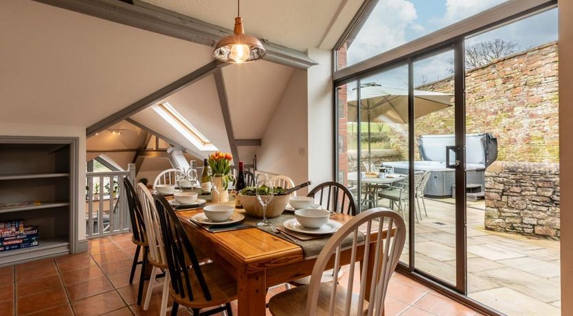 Photo of 4 Bed in Monkleigh